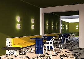 The Pal Living in a Concept