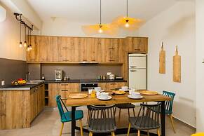 Ekaterini Luxury House