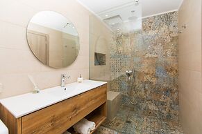 Ekaterini Luxury House