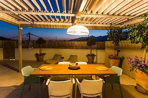 Ekaterini Luxury House