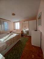 Apartman Mona 2