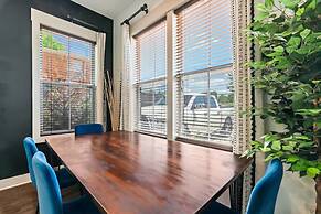 Luxury Home Fire Pit Mini Bar Downtown Nashville