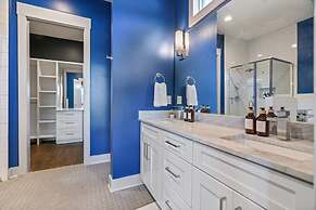 Luxury Home Fire Pit Mini Bar Downtown Nashville