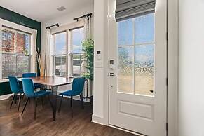 Luxury Home Fire Pit Mini Bar Downtown Nashville