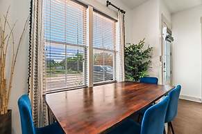 Luxury Home Fire Pit Mini Bar Downtown Nashville