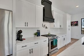 Hot Tub Game Room Rooftop Downtown Nashville