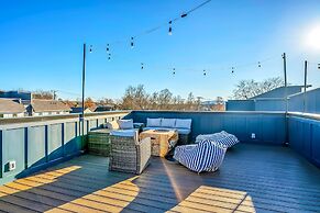 Hot Tub Game Room Rooftop Downtown Nashville