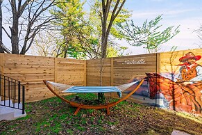 Hot Tub Game Room Rooftop Downtown Nashville