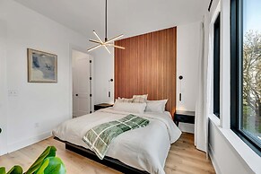 Hot Tub Game Room Rooftop Downtown Nashville