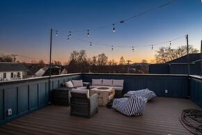 Hot Tub Game Room Rooftop Downtown Nashville