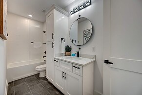 Twin Homes Hot Tub Rooftop Game Zone at Nashville