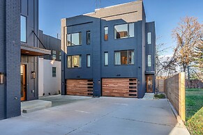 Twin Homes Hot Tub Rooftop Game Zone at Nashville