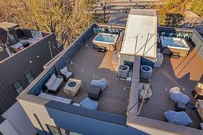 Twin Homes Hot Tub Rooftop Game Zone at Nashville