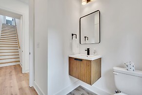 Twin Homes Hot Tub Rooftop Game Zone at Nashville