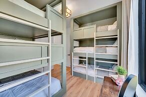 Twin Homes Hot Tub Rooftop Game Zone at Nashville