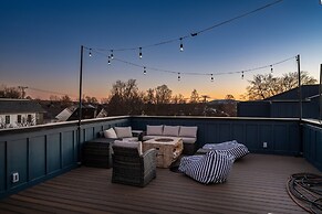 Twin Homes Hot Tub Rooftop Game Zone at Nashville
