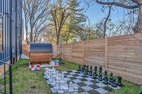Twin Homes Hot Tub Rooftop Game Zone at Nashville