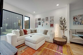 Twin Homes Hot Tub Rooftop Game Zone at Nashville