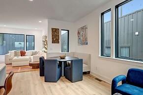 Twin Homes Hot Tub Rooftop Game Zone at Nashville