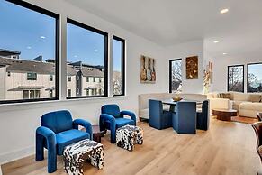 Twin Homes Hot Tub Rooftop Game Zone at Nashville