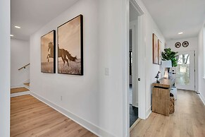 Twin Homes Hot Tub Rooftop Game Zone at Nashville