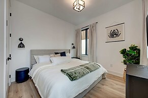 Twin Homes Hot Tub Rooftop Game Zone at Nashville