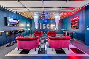 Disco Lounge Double Rooftop Hot Tub Nashville