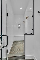 Disco Lounge Double Rooftop Hot Tub Nashville