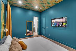 Disco Lounge Double Rooftop Hot Tub Nashville