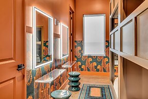 Disco Lounge Double Rooftop Hot Tub Nashville