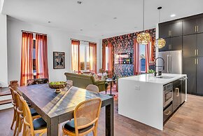 Disco Lounge Double Rooftop Hot Tub Nashville