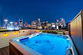 Disco Lounge Double Rooftop Hot Tub Nashville