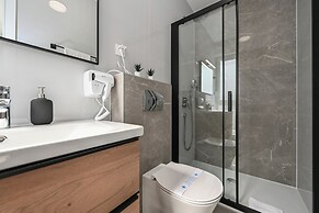 Smash C Apartments for 12- private pool