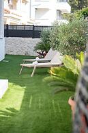 Smash C Apartments for 12- private pool