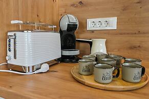 Smash C Apartments for 12- private pool