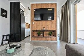 Smash C Apartments for 12- private pool