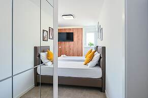 Smash C Apartments for 12- private pool