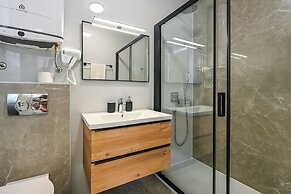 Smash C Apartments for 12- private pool