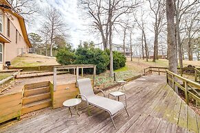 Winnsboro Lake Retreat: On-site Swimming & Fishing