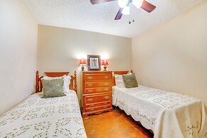 Winnsboro Lake Retreat: On-site Swimming & Fishing