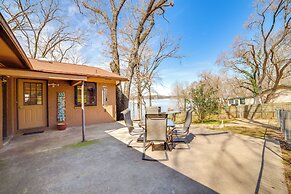 Winnsboro Lake Retreat: On-site Swimming & Fishing