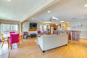Winnsboro Lake Retreat: On-site Swimming & Fishing