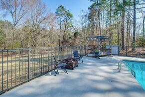 Near Lake Murray: Family Getaway w/ Screened Porch