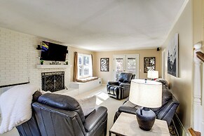 Near Lake Murray: Family Getaway w/ Screened Porch