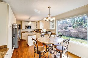 Near Lake Murray: Family Getaway w/ Screened Porch