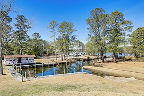 Boat Dock & Ramp: Canal-front Home!
