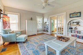 Hill Country Retreat w/ Lake View, Deck & Balcony