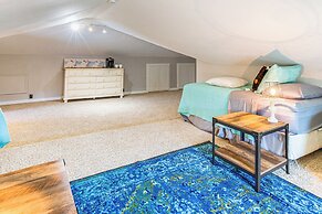 Hill Country Retreat w/ Lake View, Deck & Balcony