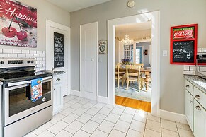 Hill Country Retreat w/ Lake View, Deck & Balcony