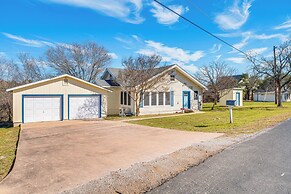 Hill Country Retreat w/ Lake View, Deck & Balcony